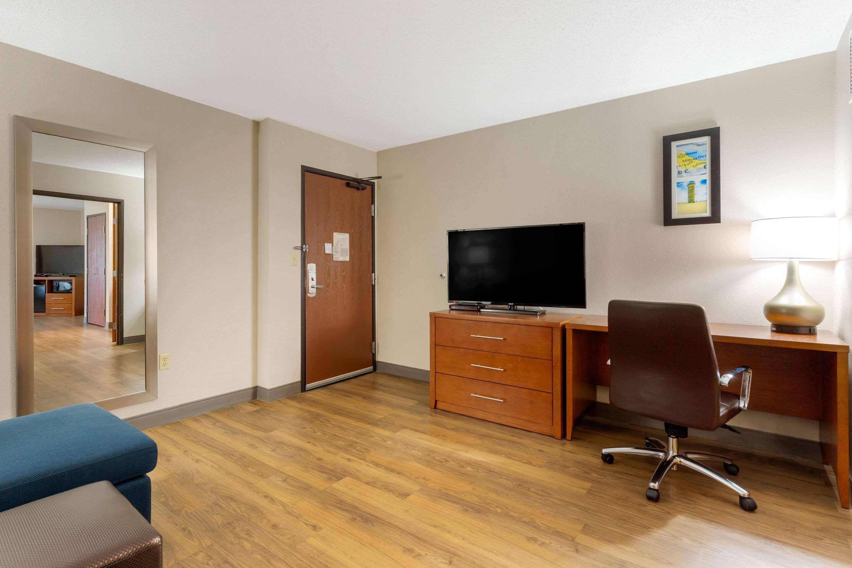 Hotel Comfort & Milford
